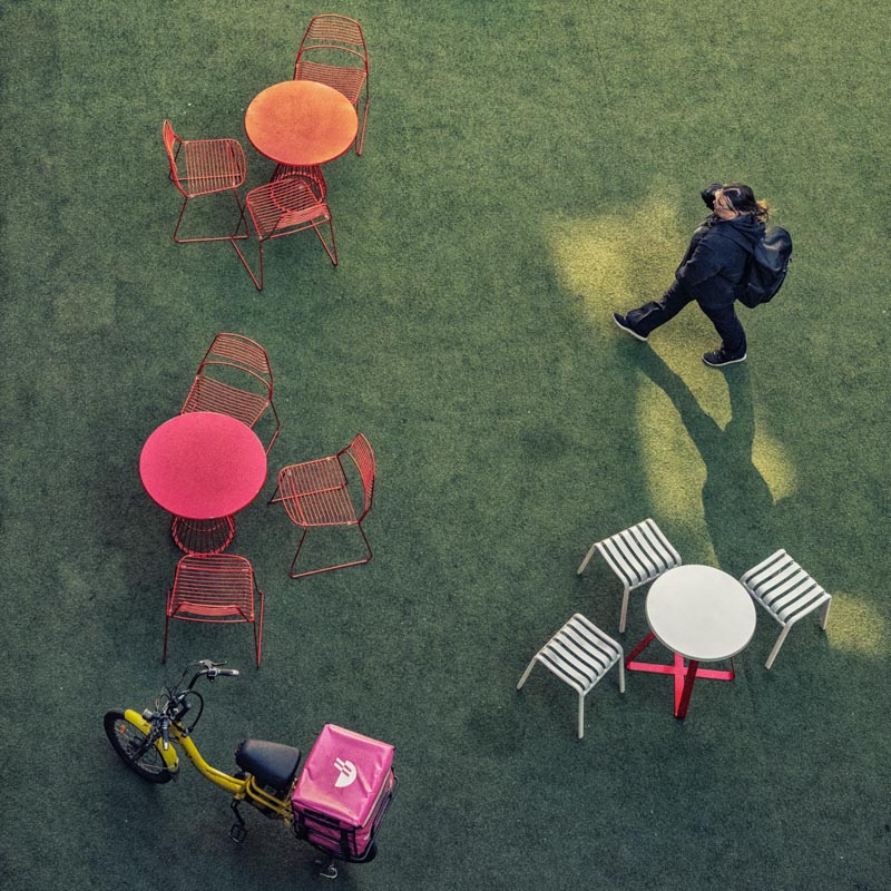 Qv tables and chairs