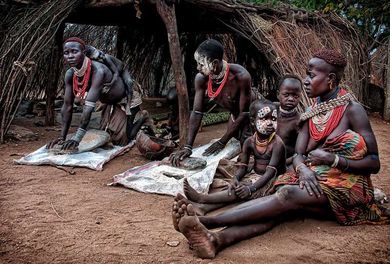 D trabajos de mujer en tribu 03
