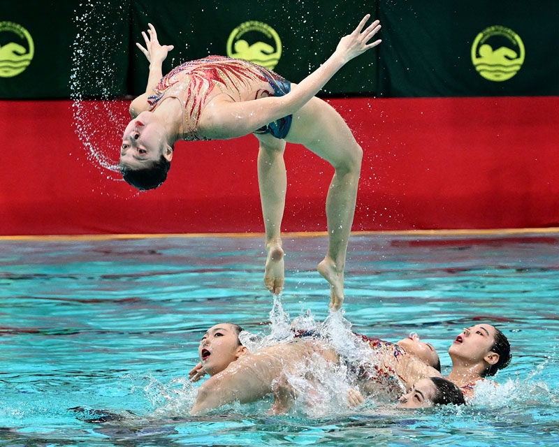 Artistic swimming 22